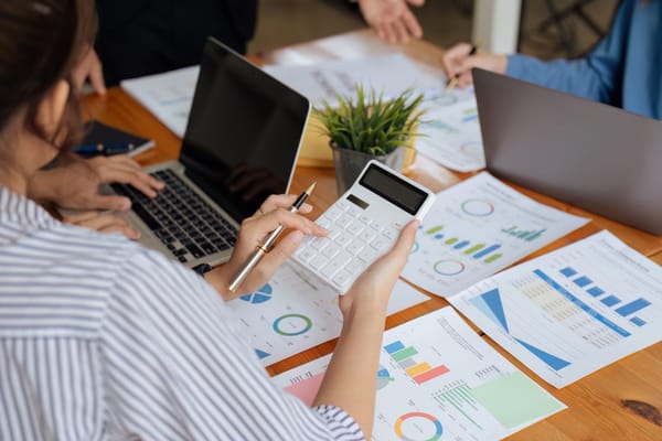 Si necesita reducir gastos en su empresa, estos consejos le ayudarán a planear mejor los presupuestos
