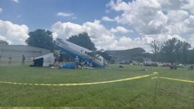 ¡Terror aéreo! Avión se estrelló junto a museo en Tennessee