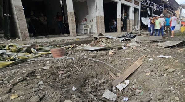 Carros bomba estremecieron a El Bordo y Corinto