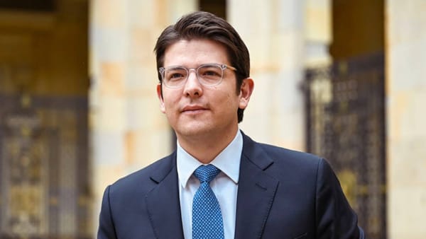 Dirigentes de la UTC se tomaron sindicatos oficiales Piden que se revoque credencial del senador Miguel Uribe Turbay
