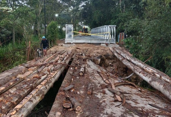 Restablecieron paso vehicular con puente modular en la vía San Gil-Onzaga