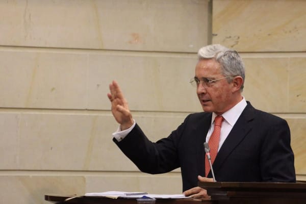 “‘Pere tantico’, a la vicepresidencia no, pero de pronto regreso al Senado”: Álvaro Uribe ante propuesta electoral del 2026