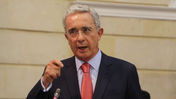 ¿Uribe formula vicepresidencial? Hijo del expresidente acusó al gobierno de frenar la iniciativa con una estrategia judicial