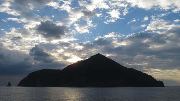 Isla sufrió 900 sismos en las últimas dos semanas y generó alerta