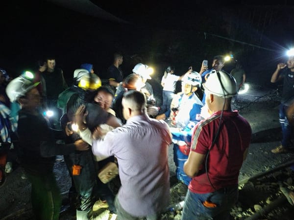 Tras 33 horas atrapados en una mina, rescatan grupo de mineros en Norte de Santander