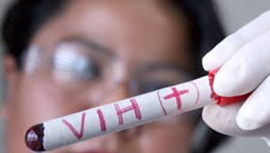 Pacientes alertan por posible aparición de cartel del VIH