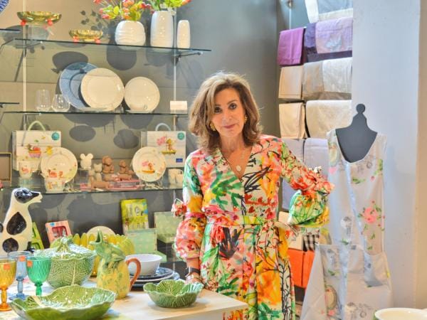 Carmiña Villegas explicó la manera correcta para comer una oblea