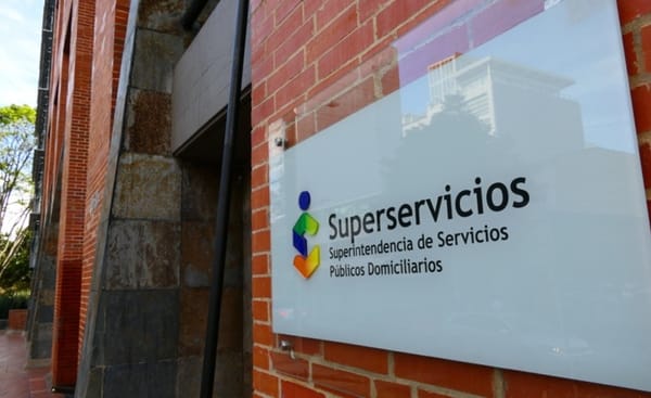 Hallan millonarias irregularidades en el Fondo Empresarial de la SuperServicios