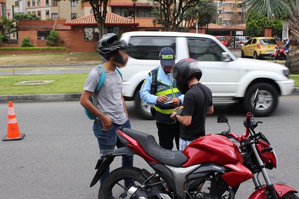 Prohibición de parrillero en moto se aplicará desde 2026 en Bucaramanga