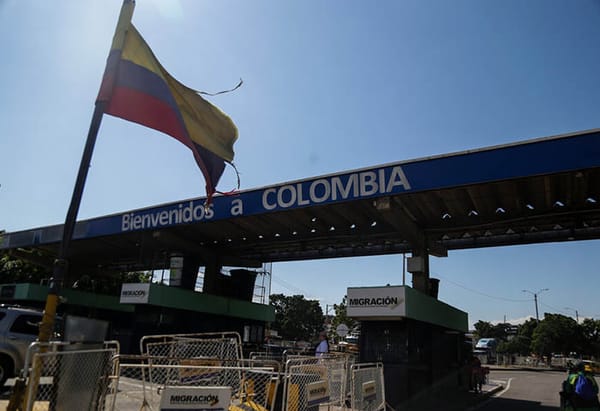 Venezuela cerrará su frontera con Colombia desde este viernes