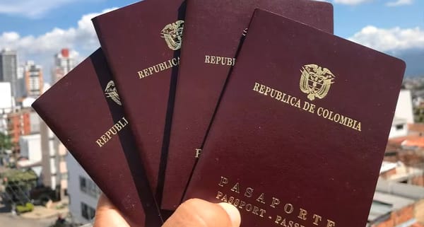 MASIVA solicitud de pasaportes para personas que se van del país