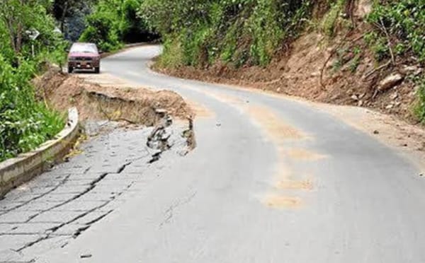 Vía entre Bucaramanga y matanza está en peligro de colapsar por la ola invernal