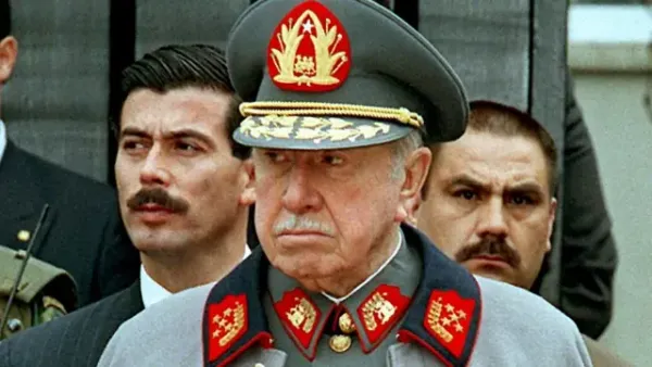 Hijos de Pinochet estarían enemistados por herencia del exdictador