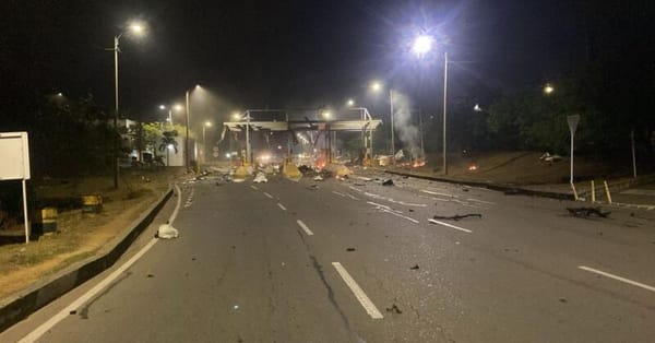 Investigan relación de tres explosiones