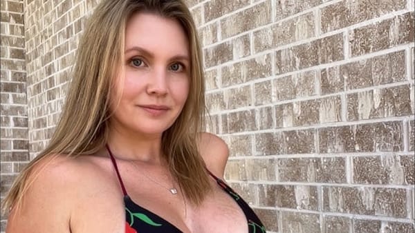 Holly Jane, la exmormona de OnlyFans que desafía los límites de la fe