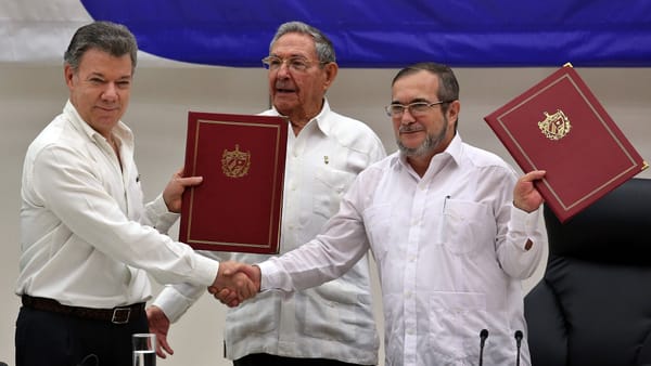 Registraduría inscribe referendo contra Acuerdos de Paz y Gustavo Petro estalla