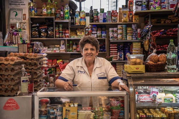 Día Nacional del Tendero: más de 500 mil tiendas de barrio sostienen el 40% del comercio en Colombia
