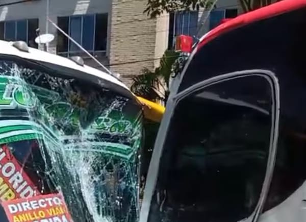 Choque entre buses deja siete heridos graves en Floridablanca