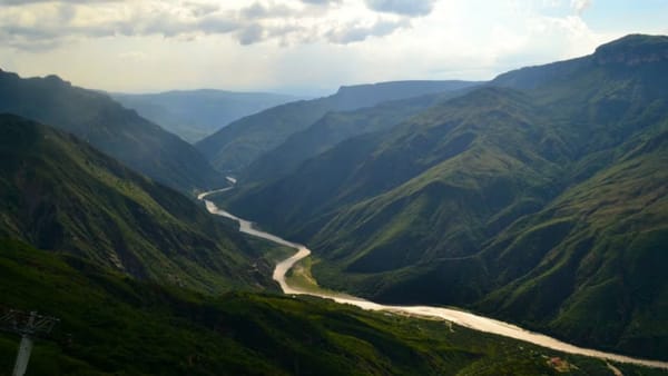 Desaparecido adulto mayor que cayó al río Chicamocha