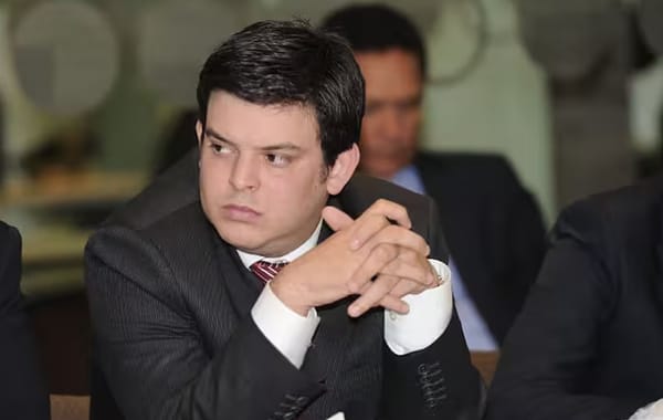 Alejandro Lyons Muskus exgobernador de Córdoba fue recluido en La Picota tras su deportación