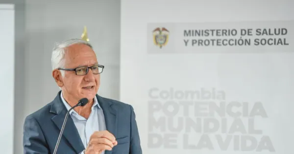 Exministros de salud rechazan decreto 0858