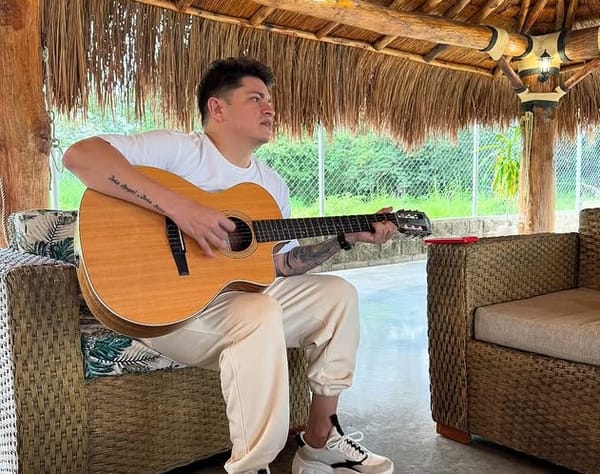 “Pa’ que les duela” Mono Zabaleta estrena un regalo musical