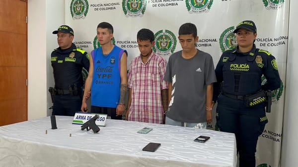 Tres hombres capturados en flagrancia con arma de fuego en Centroabastos