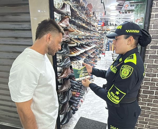 Autoridades concientizan sobre beneficios del calzado formal