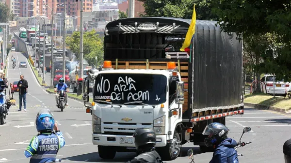 Camioneros estudiarán propuesta del Gobierno