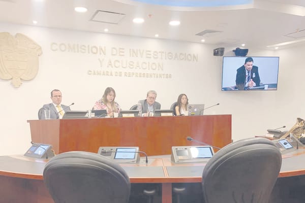 Comisión de Acusaciones  es un organismo INÚTIL