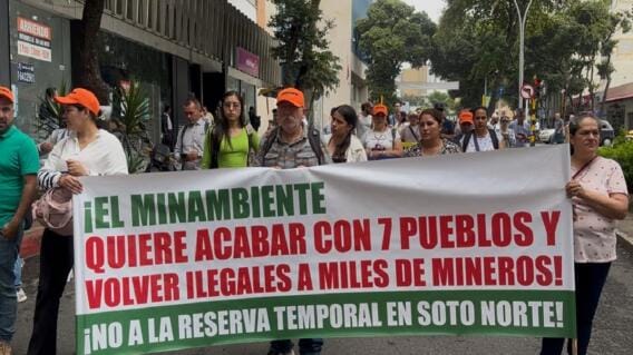 Congresistas, alcaldes y mineros denuncian persecución del Gobierno a la minería legal en Santander