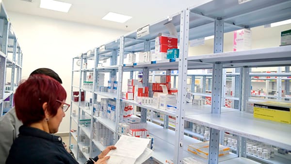Refuerzan vigilancia a gestores farmacéuticos para evitar desabastecimiento y abusos en los precios