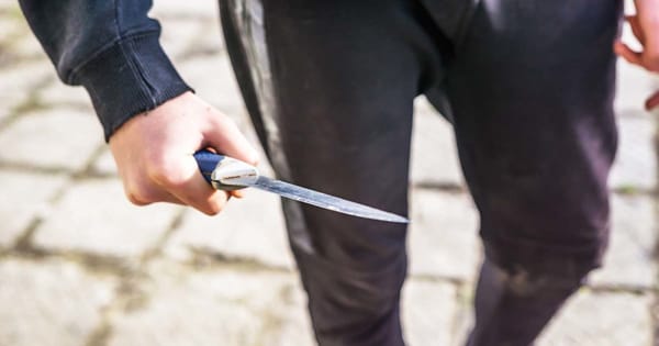 Brutal ataque deja a un hombre y una menor de edad heridos en Bucaramanga