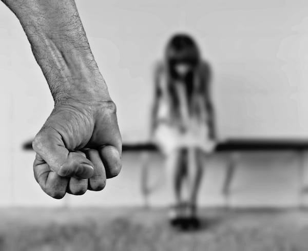 A prisión tío y primo que abusaban de menor en Santander