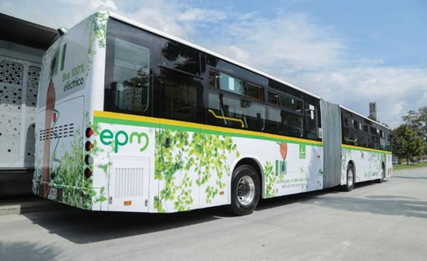 Polémica por falta de licitación pública para contratar padrones que utilizará Metrolínea