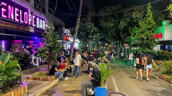 Vendedor de rosas hurtó celulares a jóvenes en Bucaramanga