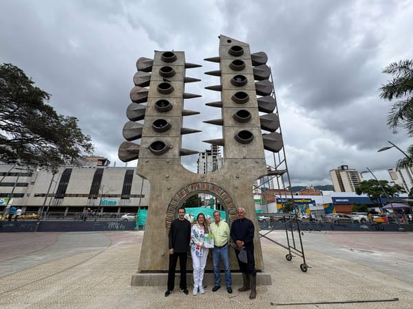 El Clavijero del Parque de los Niños quedó reluciente en Bucaramanga