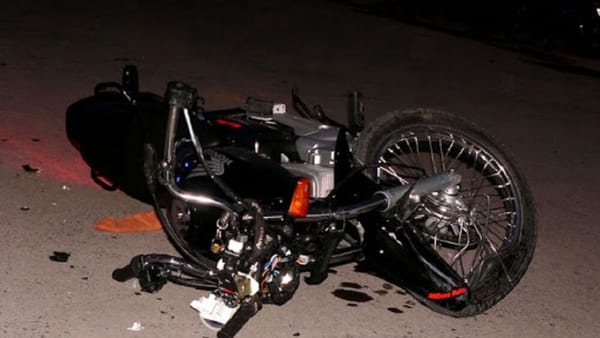 Motociclista murió tras impactar con un tractocamión
