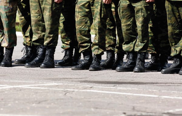El Ejército Nacional tendrá que incluir el sexo no binario para respetar dignidad de los uniformados