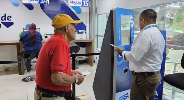 ESSA reporta caída de canales de atención por falla global en servidores de Amazon