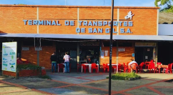 Con el olfato de 'Yordi', policía incauta 9 kilos de marihuana y base de coca en terminal de San Gil