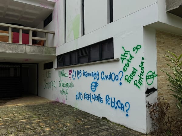 VANDALISMO en la Universidad Industrial