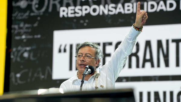 Petro pidió juzgar a congresistas y políticos que fueron a EE.UU. a “conspirar contra su gobierno”