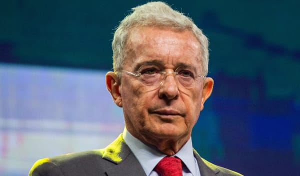 Expresidente Uribe puede ser el Ministro de Defensa