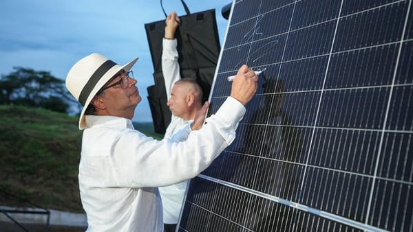 Gobierno Petro creará primera empresa pública de producción de paneles solares