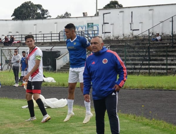 Un entrenador mental que forma lideres dentro y fuera del campo