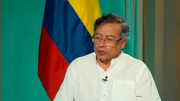 Petro realiza contundente defensa de Maduro ante eventual golpe militar de EE.UU.