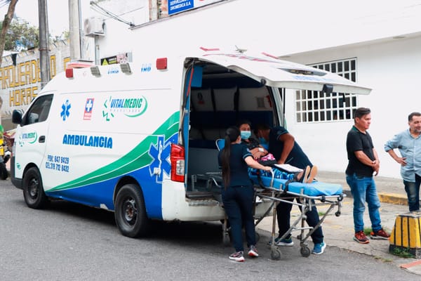Ambulancia lleva seis meses reparada en un taller de Cimitarra porque no hay dinero para sacarla