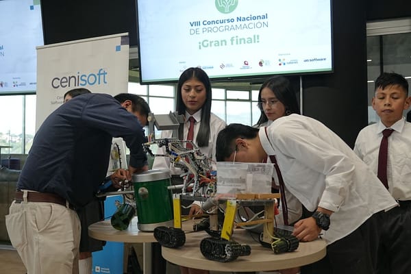 Jóvenes santandereanos en la final del Concurso Nacional de Programación