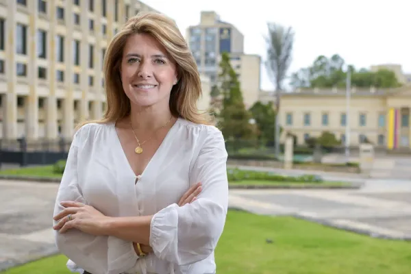 Cambio de fórmula en campaña presidencial Juan Carlos Pinzón, presidente Juana Londoño, vicepresidenta